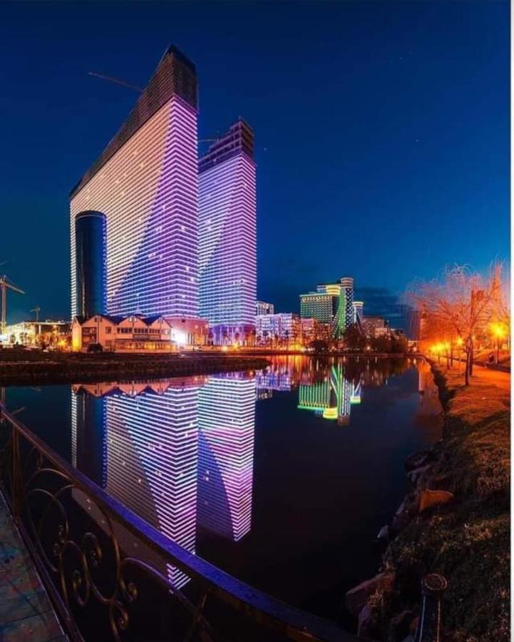 Luxury Sea View Orbi City Batumi Exteriör bild
