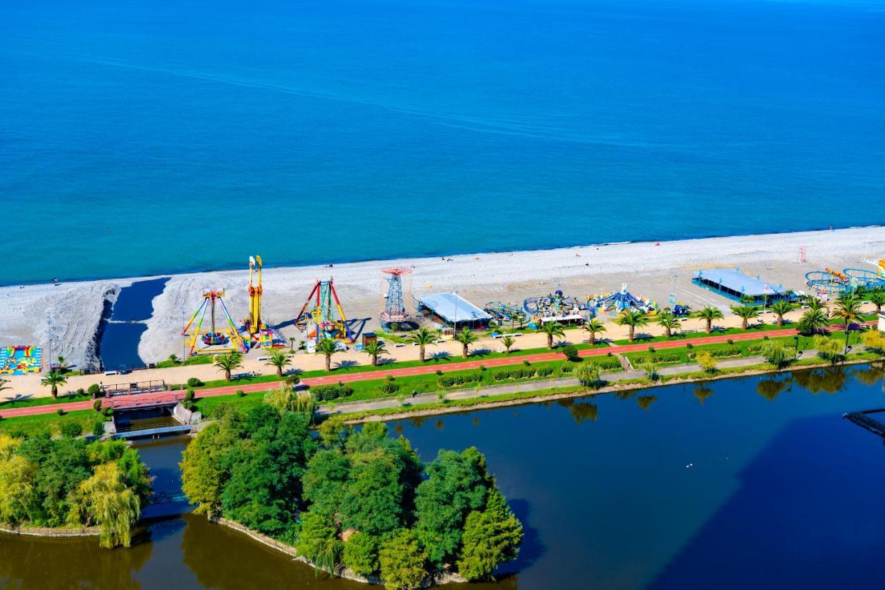 Luxury Sea View Orbi City Batumi Exteriör bild