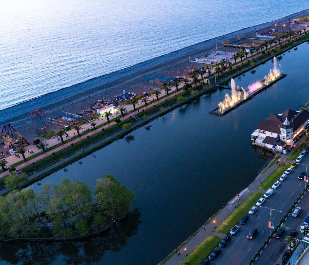 Luxury Sea View Orbi City Batumi Exteriör bild
